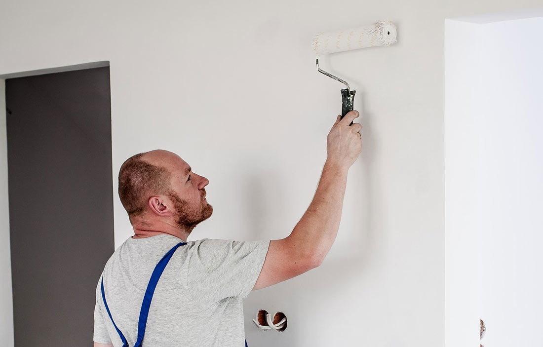 Mieszkanie w stanie deweloperskim – dlaczego warto zlecić pracę firmie remontowej